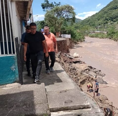 Gobierno regional atiende requerimientos de la comunidad del sector El Corozo