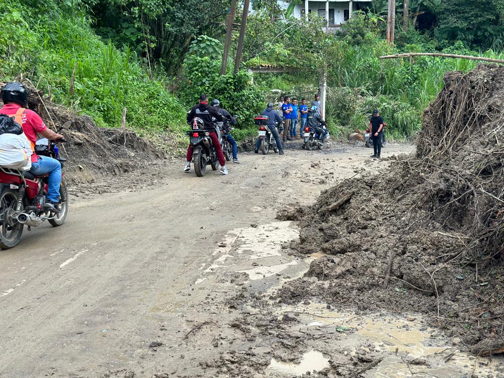 Aperturan paso hacia el municipio Junín por la local 009