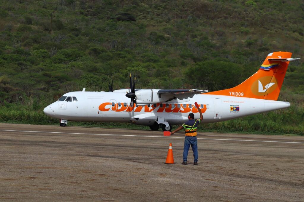 Gobernador Bernal: Con la llegada del vuelo de prueba inicia el camino a la apertura del aeropuerto de San Antonio del Táchira