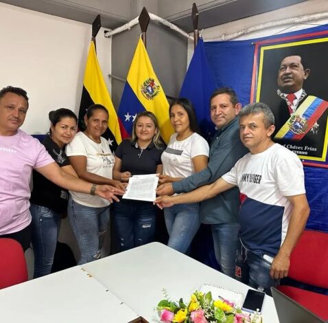 Firman convenio para ejecución de proyectos del Poder Popular en Palotal y Llano Jorge