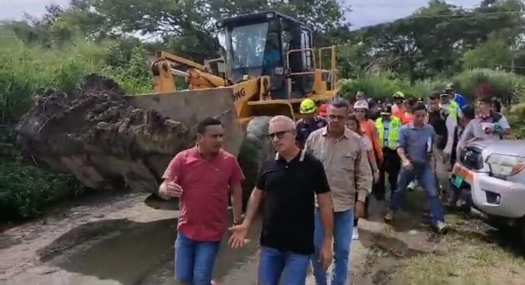 En Imagenes/// Desplegados en zonas afectadas por lluvias