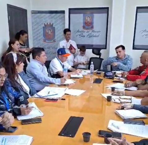Alcaldía y Concejo Municipal de San Cristóbal realizan Mesa Técnica de Armonización Tributaria
