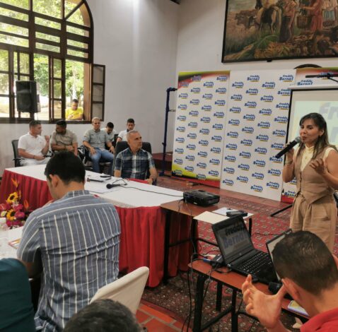 Gobernador Bernal suma al sector privado y empresarial en la planificación y revisión de políticas públicas