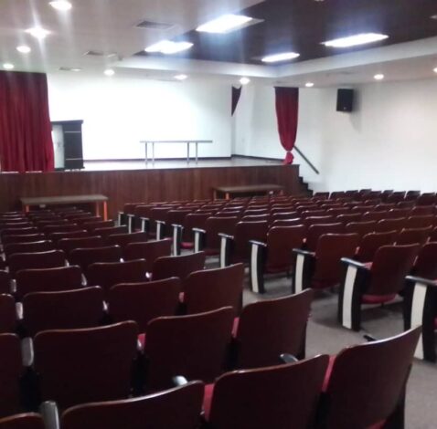 Un renovado Auditorio del Hospital Central de San Cristóbal fue entregado a los estudiantes de medicina